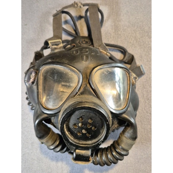 Vintage World War II US Navy ND Mark IV Diaphragm Gas Mask with Carry Bag - Picture 1 of 5